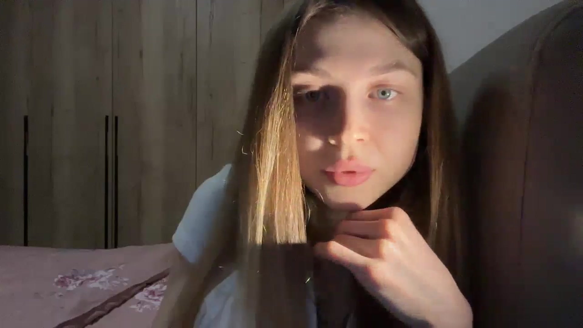 Gallery image thumbnail from Coconut_dream's myfreecams stream on, 01/27/2024, 22:22 image 18 of 20