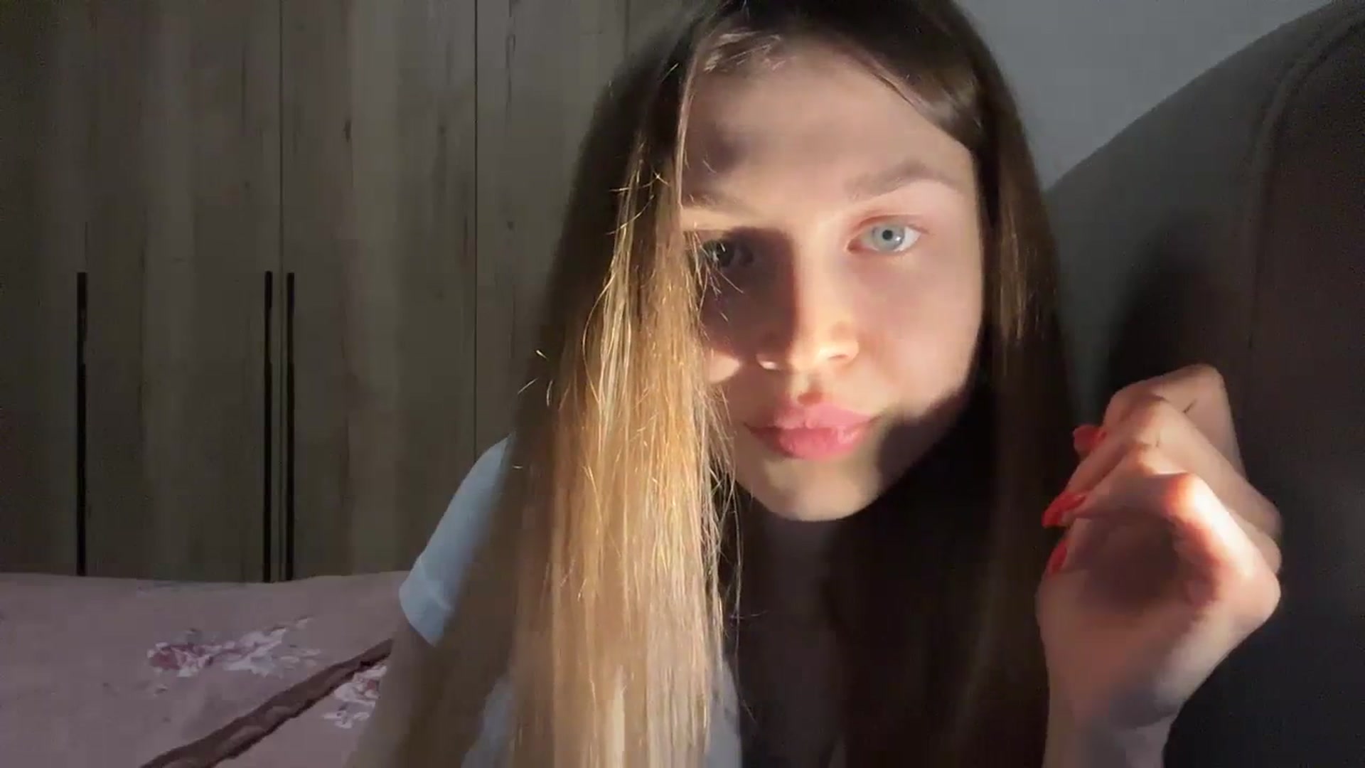 Gallery image thumbnail from Coconut_dream's myfreecams stream on, 01/27/2024, 22:22 image 17 of 20