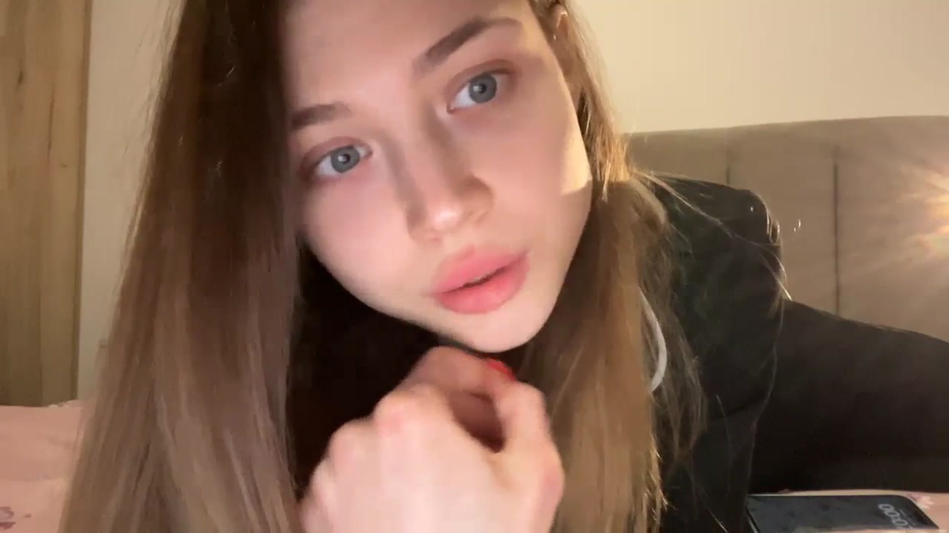 Gallery image thumbnail from Coconut_dream's myfreecams stream on, 01/30/2024, 22:19 image 2 of 20