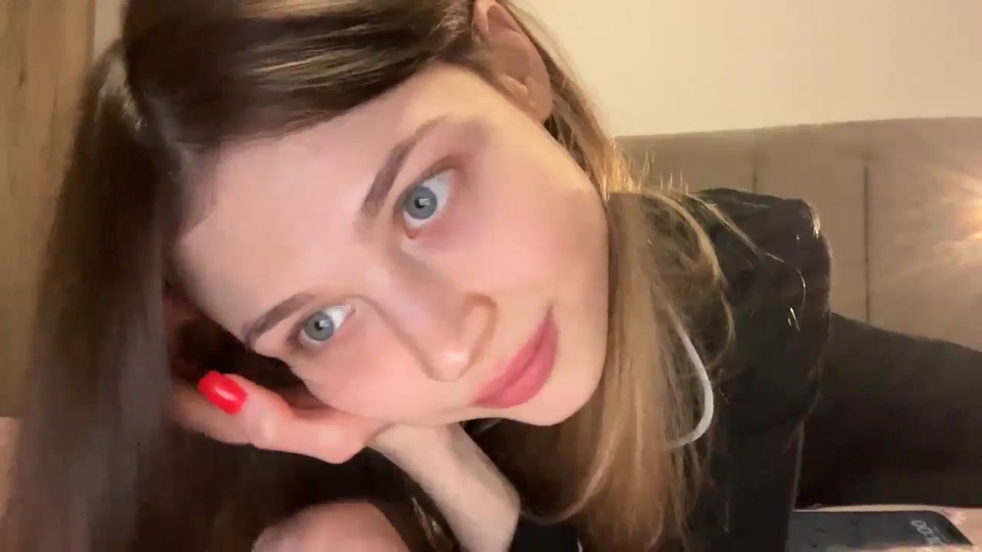 Gallery image thumbnail from Coconut_dream's myfreecams stream on, 01/30/2024, 22:19 image 7 of 20