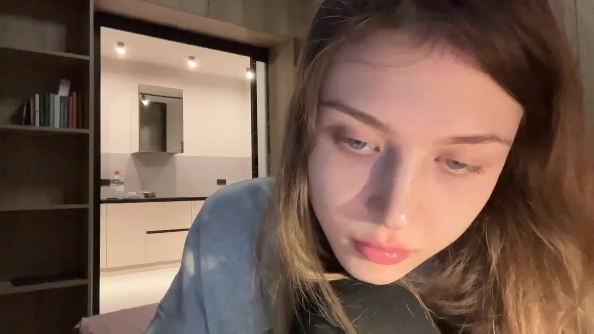 Gallery image thumbnail from Coconut_dream's myfreecams stream on, 02/01/2024, 17:02 image 12 of 20