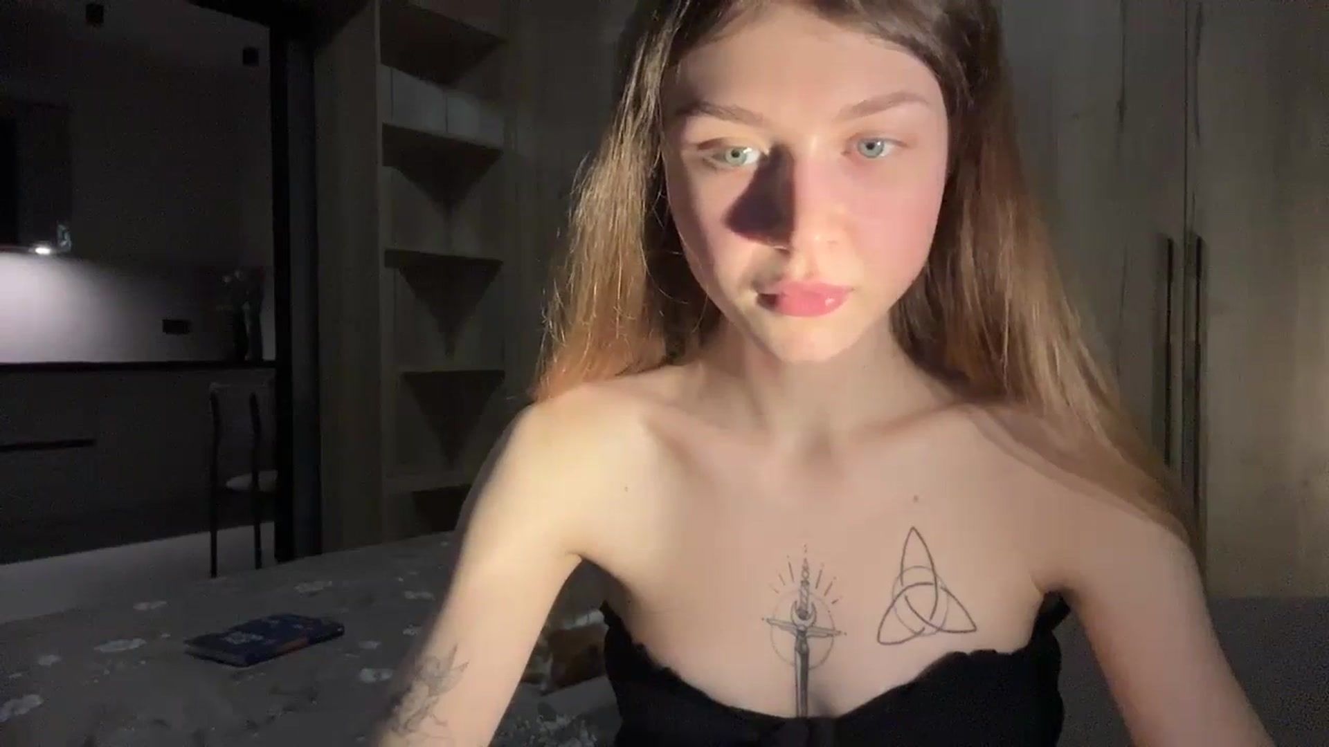 Gallery image thumbnail from Coconut_dream's myfreecams stream on, 02/04/2024, 17:27 image 13 of 20