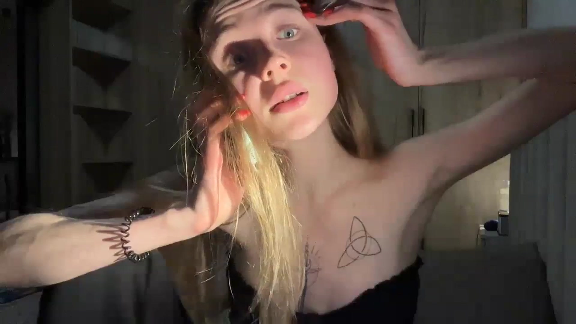 Gallery image thumbnail from Coconut_dream's myfreecams stream on, 02/04/2024, 17:27 image 4 of 20