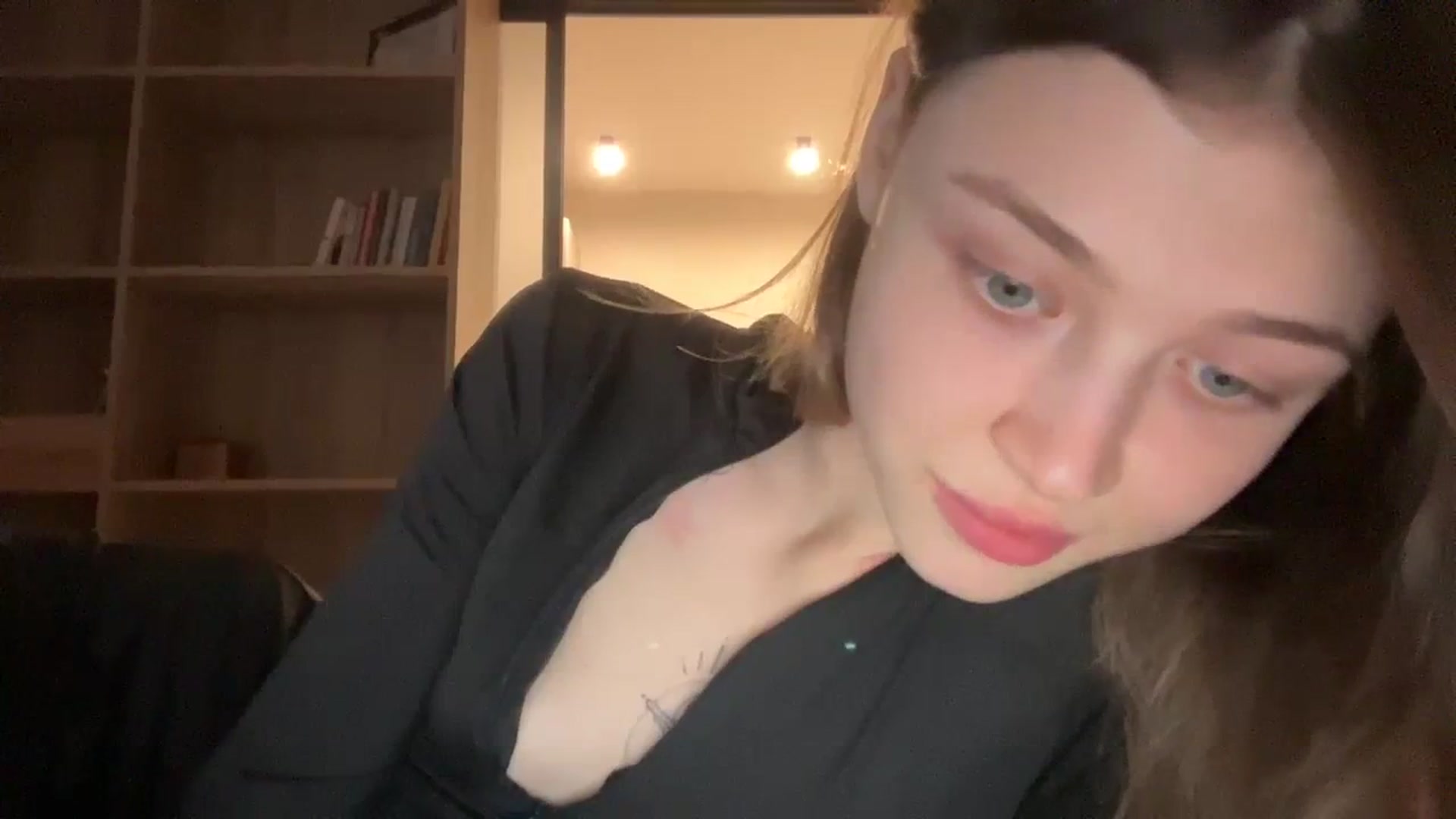 Gallery image thumbnail from Coconut_dream's myfreecams stream on, 02/08/2024, 11:48 image 8 of 20
