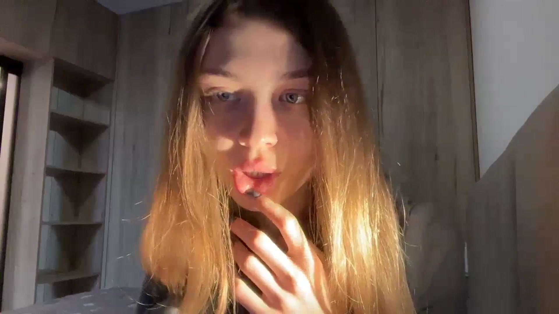 Gallery image thumbnail from Coconut_dream's myfreecams stream on, 02/10/2024, 09:15 image 18 of 20