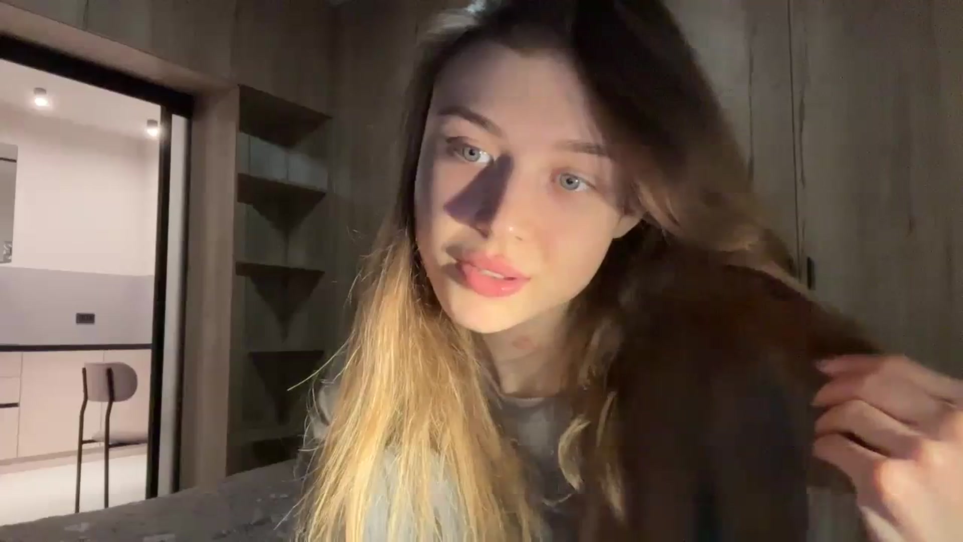 Gallery image thumbnail from Coconut_dream's myfreecams stream on, 02/10/2024, 10:50 image 9 of 20