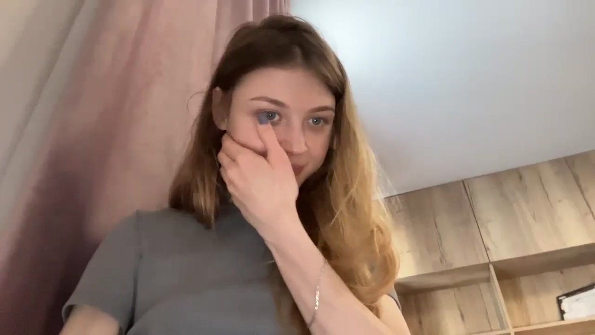 Gallery image thumbnail from Coconut_dream's myfreecams stream on, 02/10/2024, 13:31 image 17 of 20