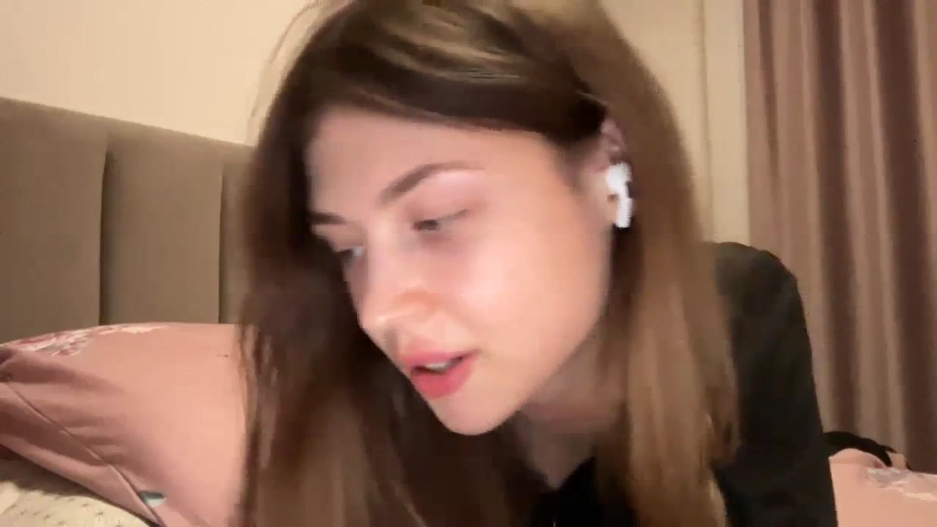 Gallery image thumbnail from Coconut_dream's myfreecams stream on, 02/11/2024, 20:56 image 5 of 20