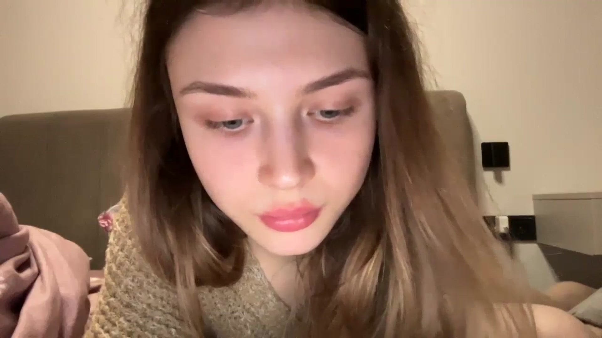 Gallery image thumbnail from Coconut_dream's myfreecams stream on, 02/12/2024, 17:49 image 19 of 20