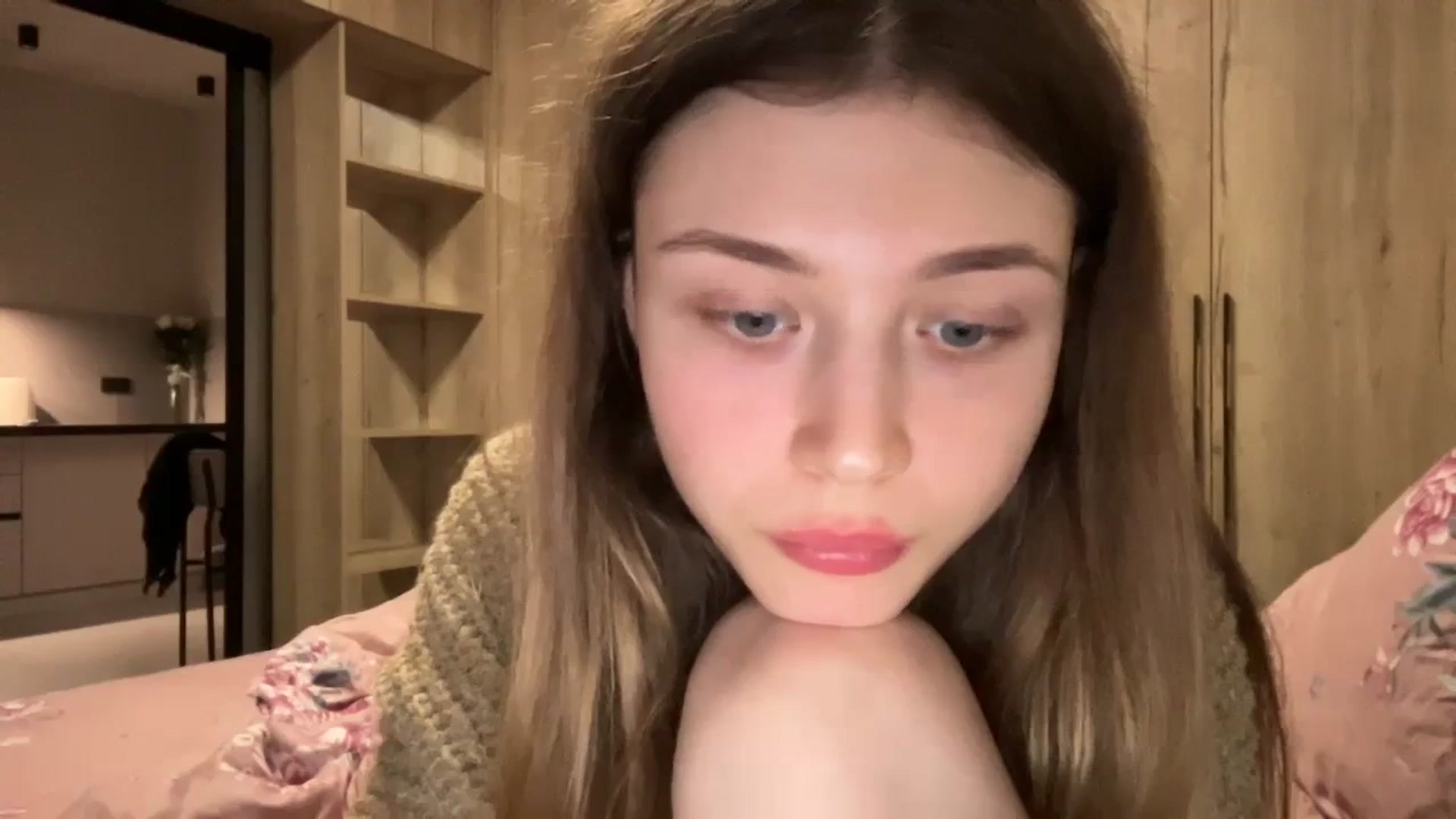 Gallery image thumbnail from Coconut_dream's myfreecams stream on, 02/12/2024, 17:49 image 6 of 20