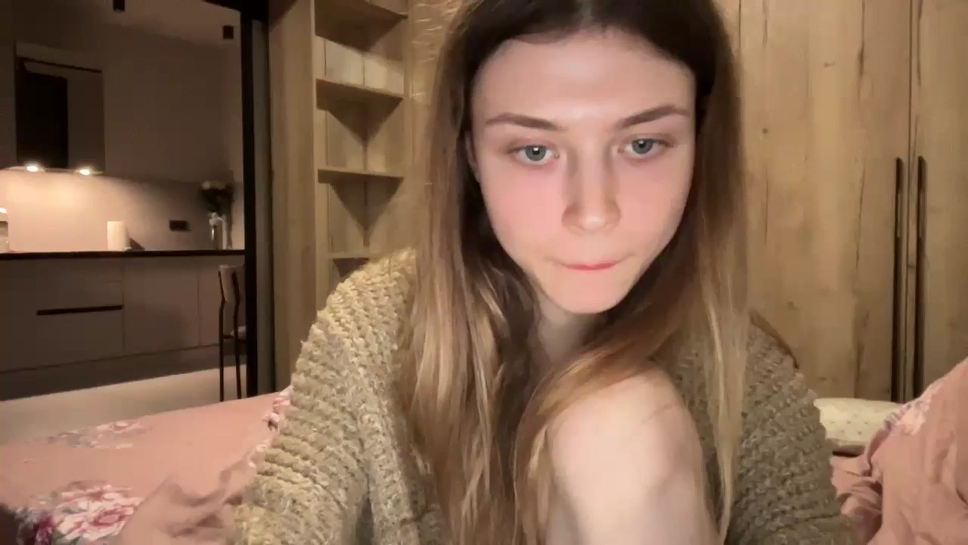 Gallery image thumbnail from Coconut_dream's myfreecams stream on, 02/12/2024, 17:49 image 13 of 20