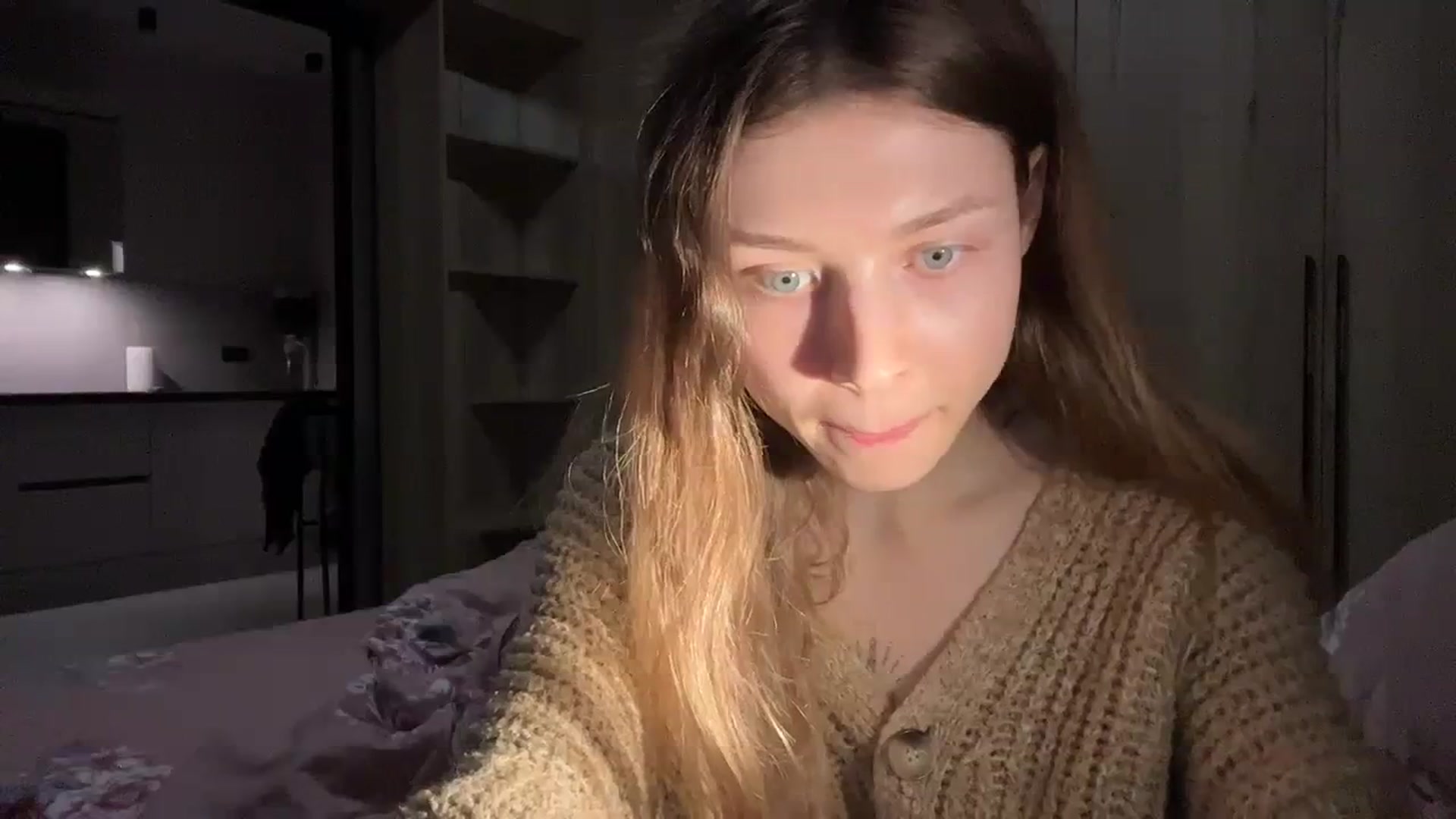 Gallery image thumbnail from Coconut_dream's myfreecams stream on, 02/12/2024, 17:49 image 4 of 20