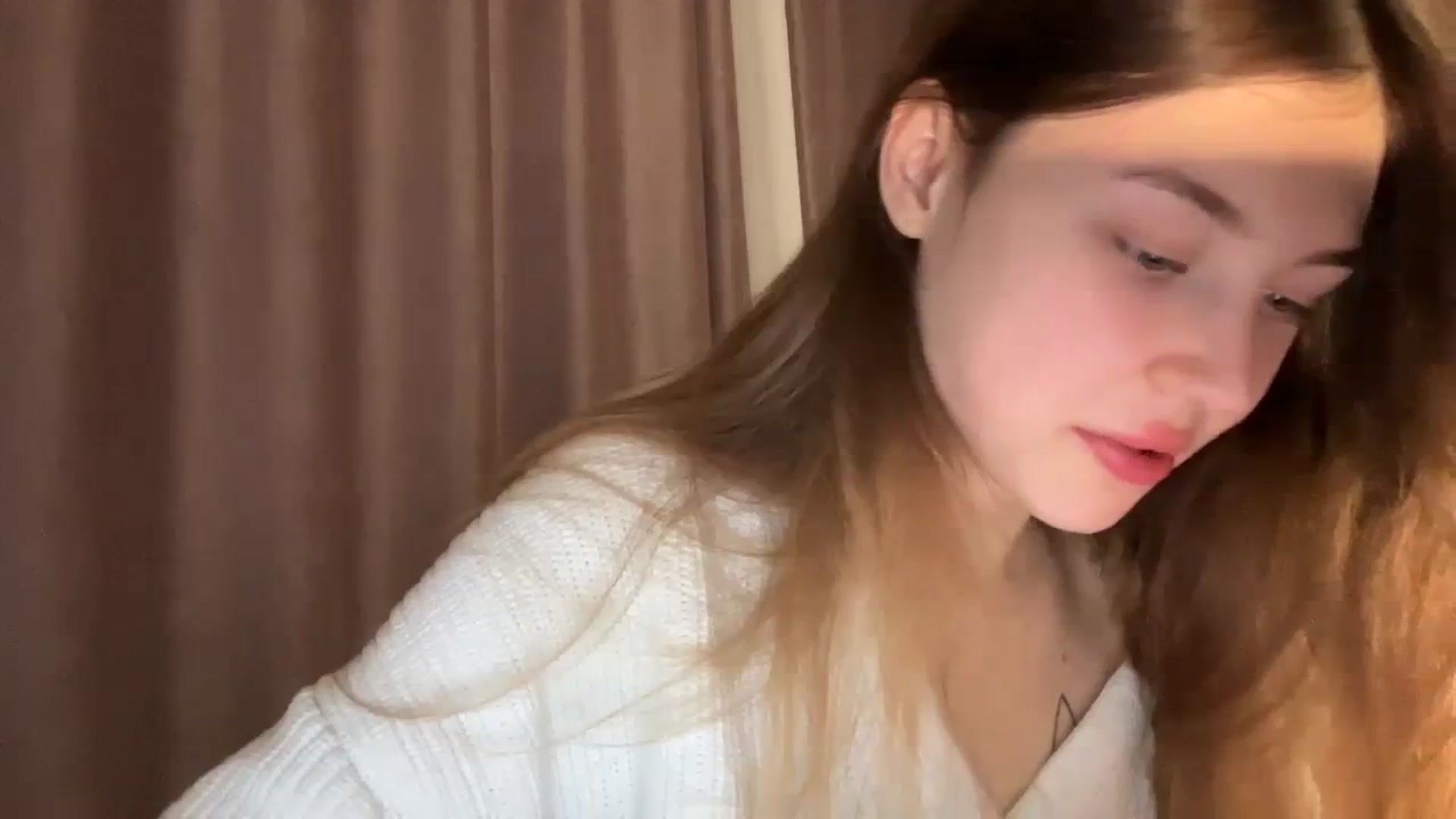 Gallery image thumbnail from Coconut_dream's myfreecams stream on, 02/18/2024, 18:11 image 16 of 20