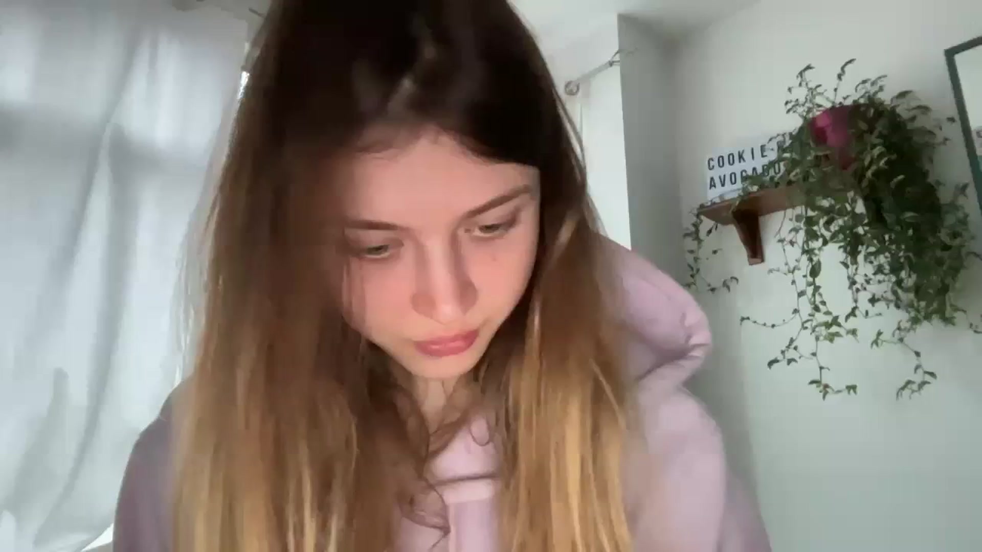 Gallery image thumbnail from Coconut_dream's myfreecams stream on, 03/10/2024, 17:14 image 13 of 20