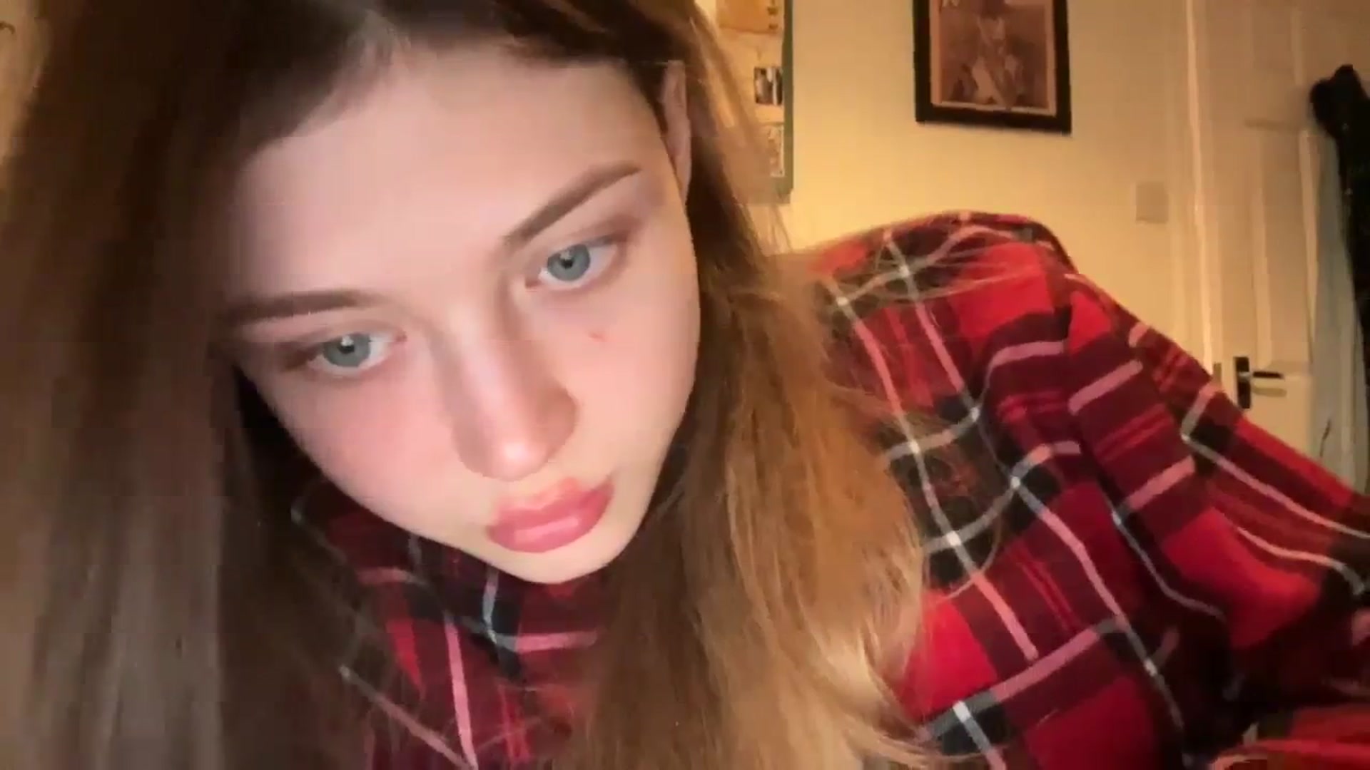 Gallery image thumbnail from Coconut_dream's myfreecams stream on, 03/11/2024, 21:32 image 13 of 20