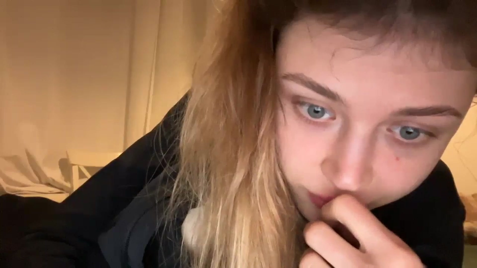 Gallery image thumbnail from Coconut_dream's myfreecams stream on, 03/12/2024, 19:59 image 14 of 20