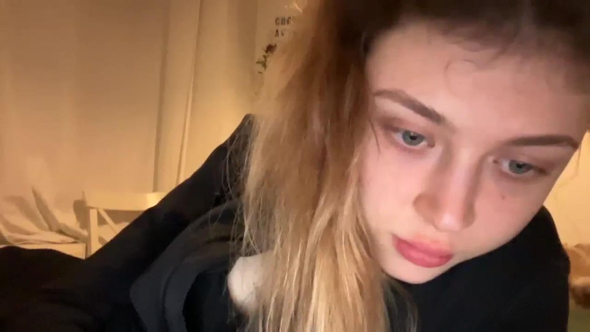 Gallery image thumbnail from Coconut_dream's myfreecams stream on, 03/12/2024, 19:59 image 16 of 20