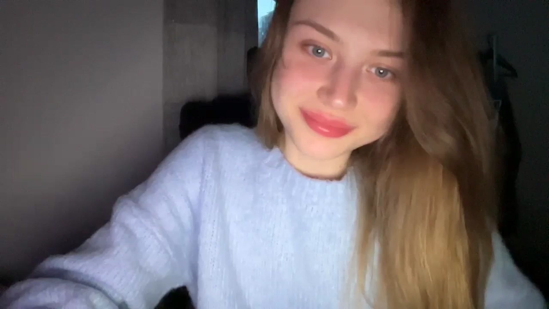 Gallery image thumbnail from Coconut_dream's myfreecams stream on, 04/03/2024, 18:55 image 19 of 20