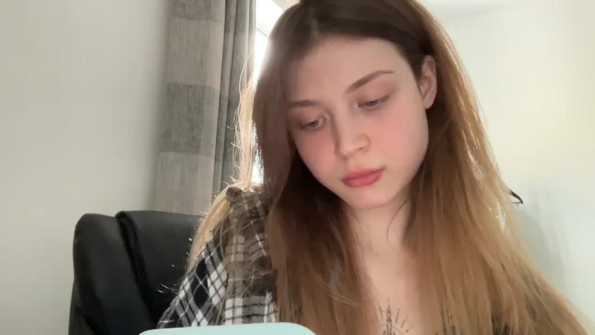Gallery image thumbnail from Coconut_dream's myfreecams stream on, 04/04/2024, 16:00 image 19 of 20