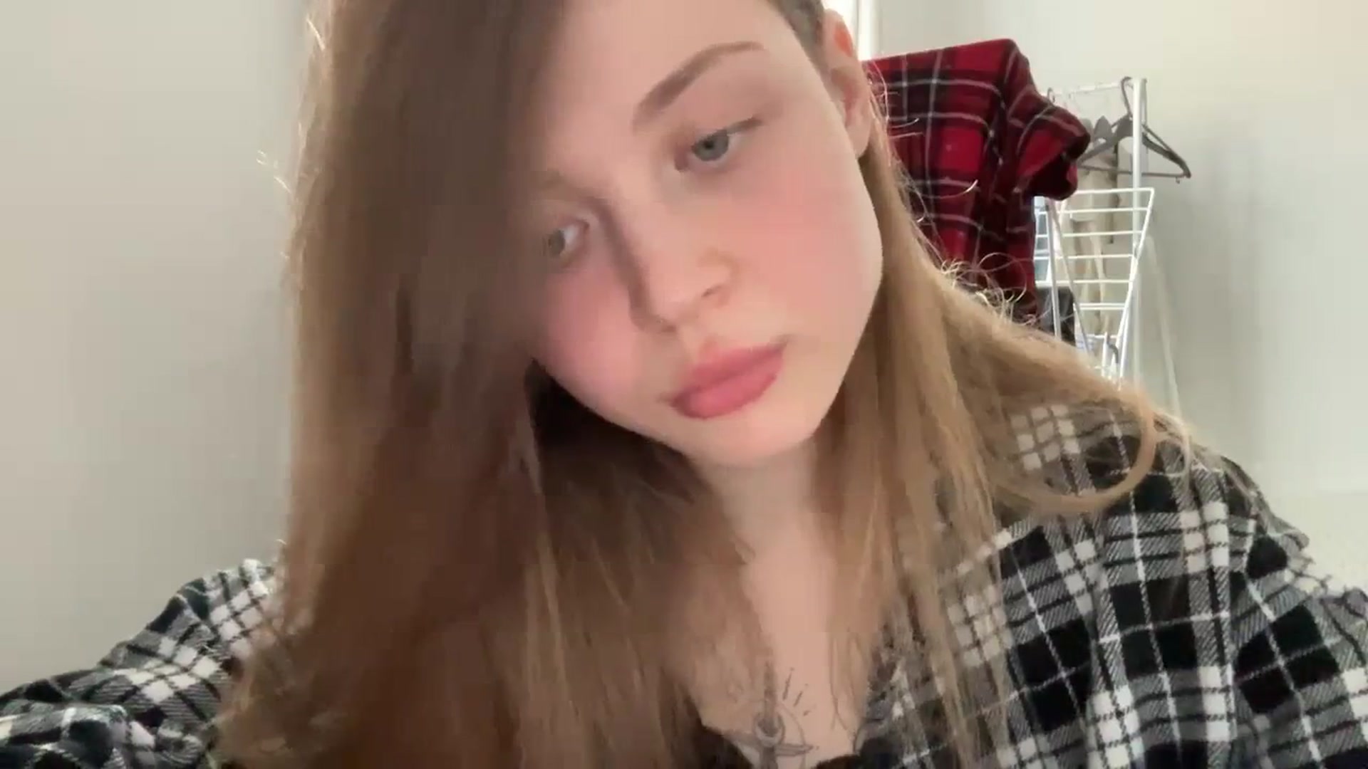 Gallery image thumbnail from Coconut_dream's myfreecams stream on, 04/04/2024, 16:00 image 6 of 20