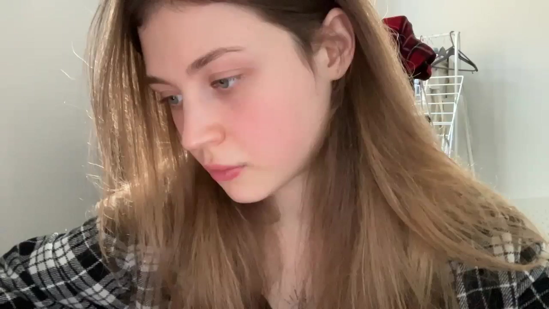 Gallery image thumbnail from Coconut_dream's myfreecams stream on, 04/04/2024, 16:00 image 3 of 20