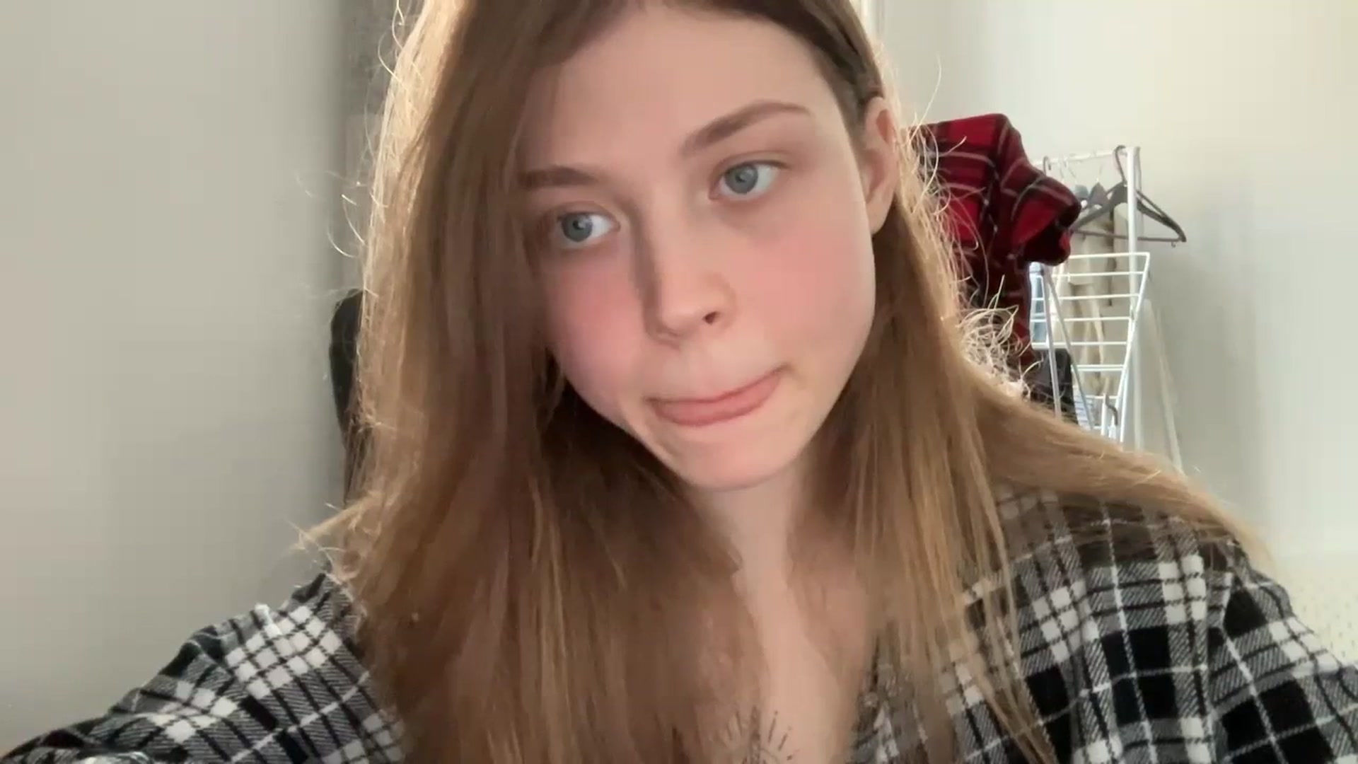Gallery image thumbnail from Coconut_dream's myfreecams stream on, 04/04/2024, 16:00 image 7 of 20