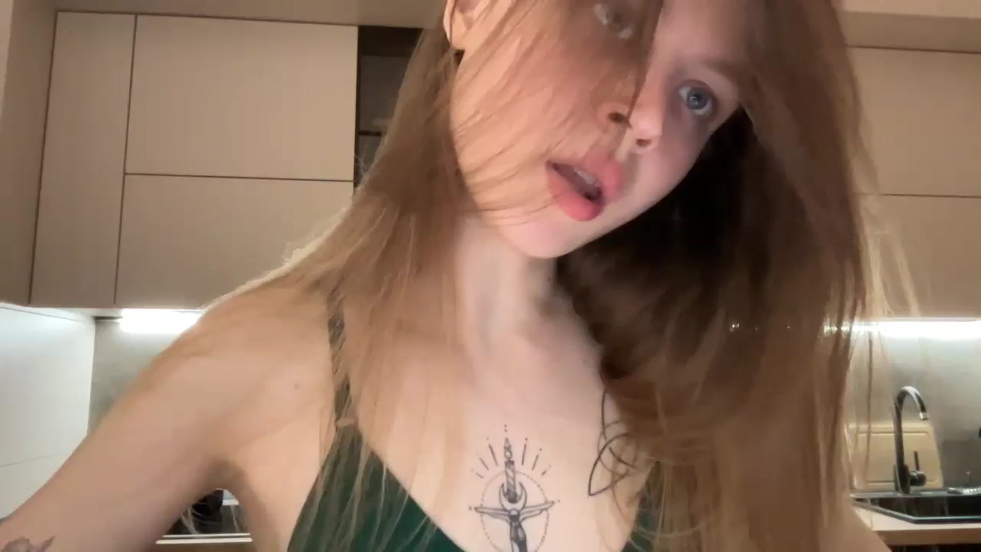 Gallery image thumbnail from Coconut_dream's myfreecams stream on, 04/12/2024, 20:53 image 8 of 20