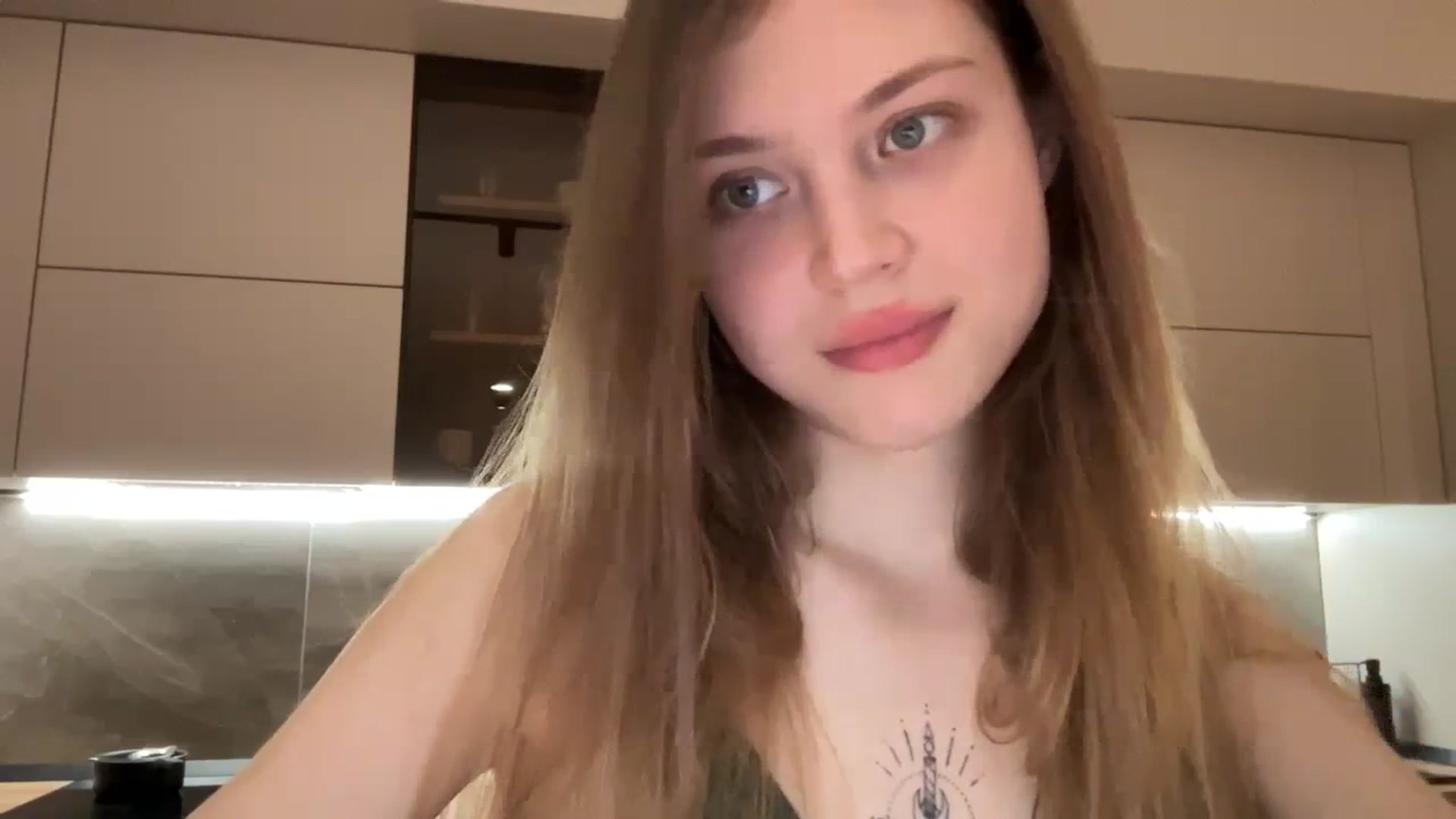 Gallery image thumbnail from Coconut_dream's myfreecams stream on, 04/12/2024, 20:53 image 10 of 20