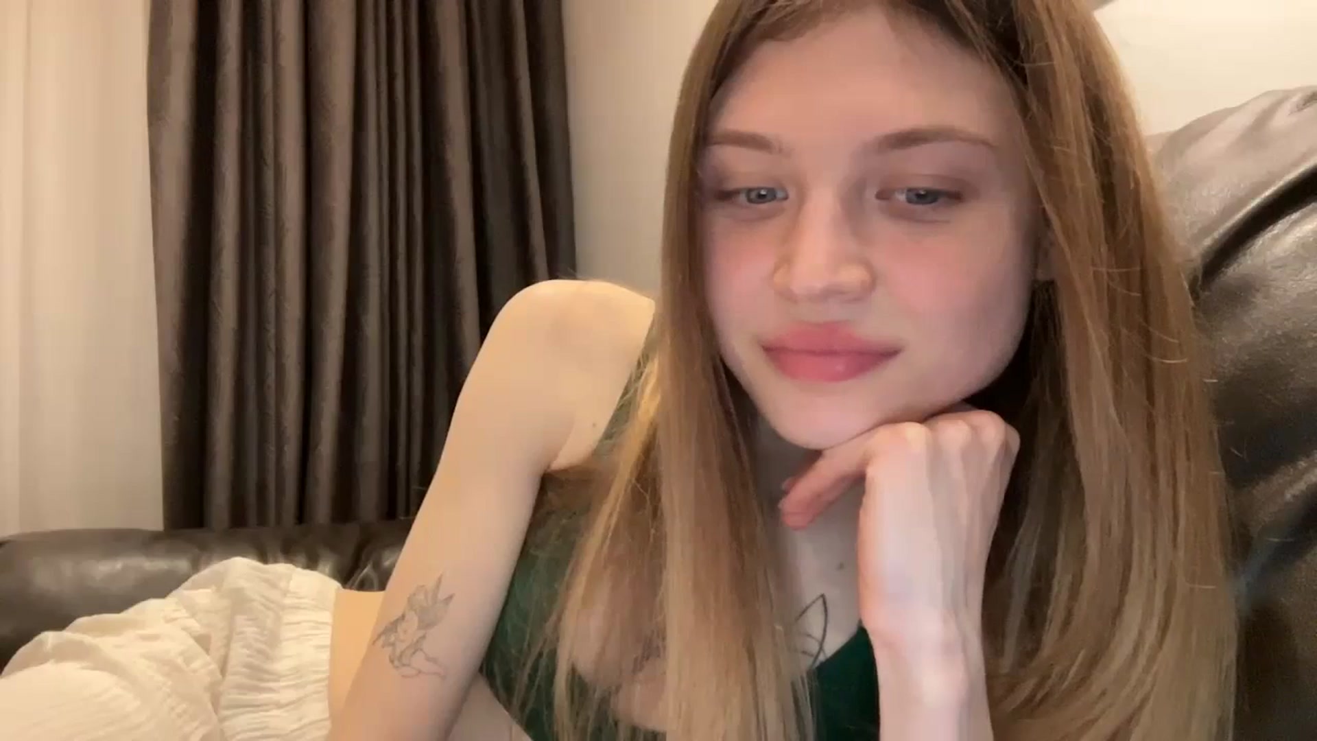 Gallery image thumbnail from Coconut_dream's myfreecams stream on, 04/12/2024, 20:53 image 20 of 20