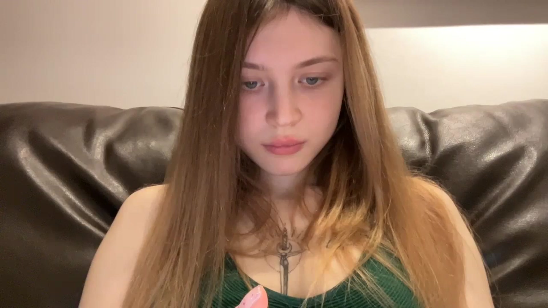 Gallery image thumbnail from Coconut_dream's myfreecams stream on, 04/12/2024, 20:53 image 16 of 20