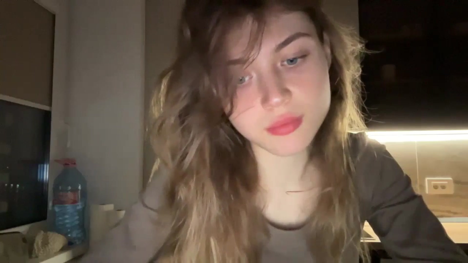 Gallery image thumbnail from Coconut_dream's myfreecams stream on, 04/25/2024, 21:44 image 2 of 20