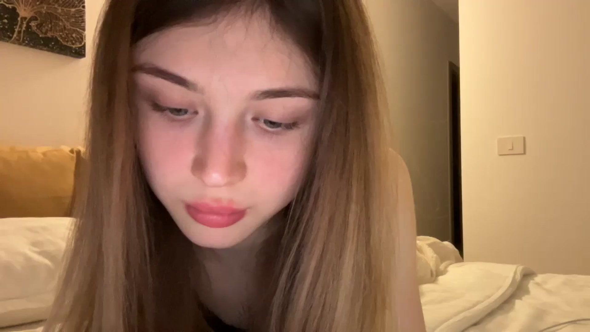 Gallery image thumbnail from Coconut_dream's myfreecams stream on, 04/26/2024, 21:08 image 9 of 20