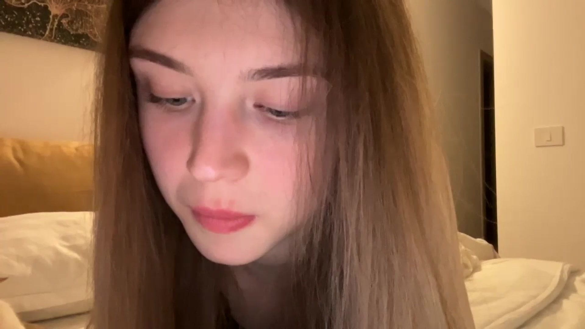 Gallery image thumbnail from Coconut_dream's myfreecams stream on, 04/26/2024, 21:08 image 15 of 20