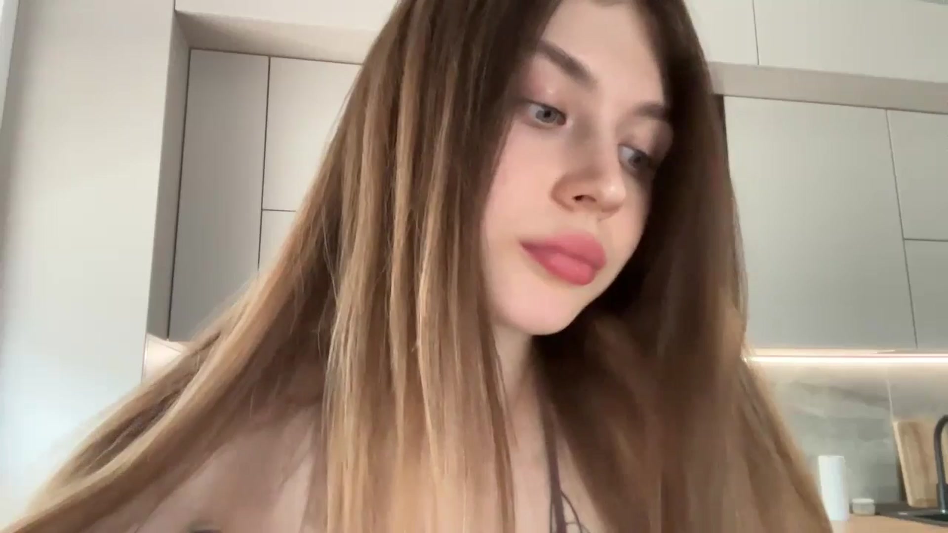 Gallery image thumbnail from Coconut_dream's myfreecams stream on, 04/27/2024, 12:59 image 4 of 20