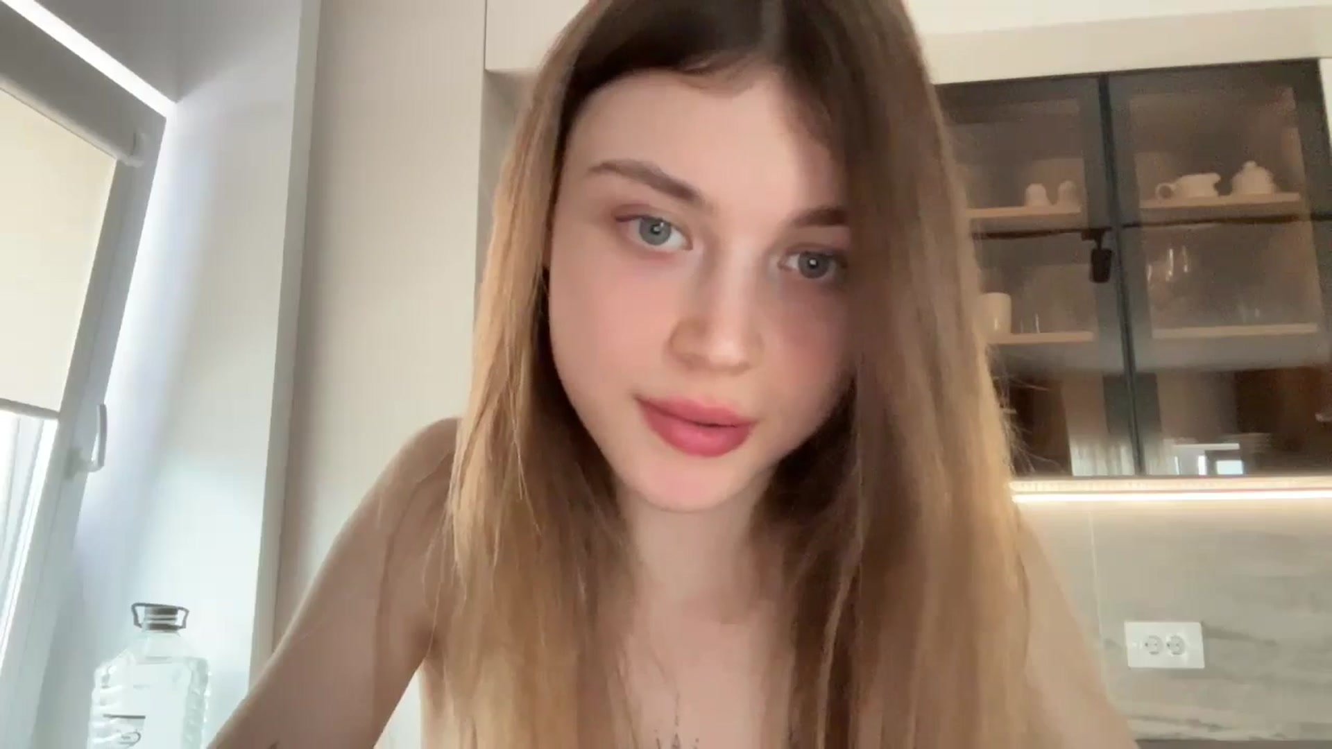 Gallery image thumbnail from Coconut_dream's myfreecams stream on, 04/27/2024, 12:59 image 8 of 20