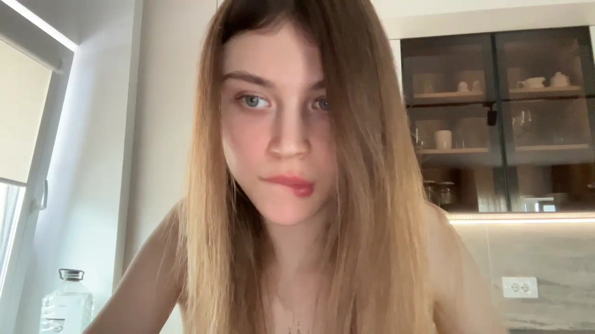 Gallery image thumbnail from Coconut_dream's myfreecams stream on, 04/27/2024, 12:59 image 14 of 20
