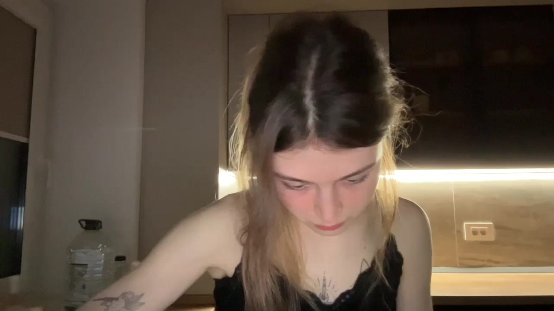 Gallery image thumbnail from Coconut_dream's myfreecams stream on, 04/27/2024, 20:00 image 20 of 20