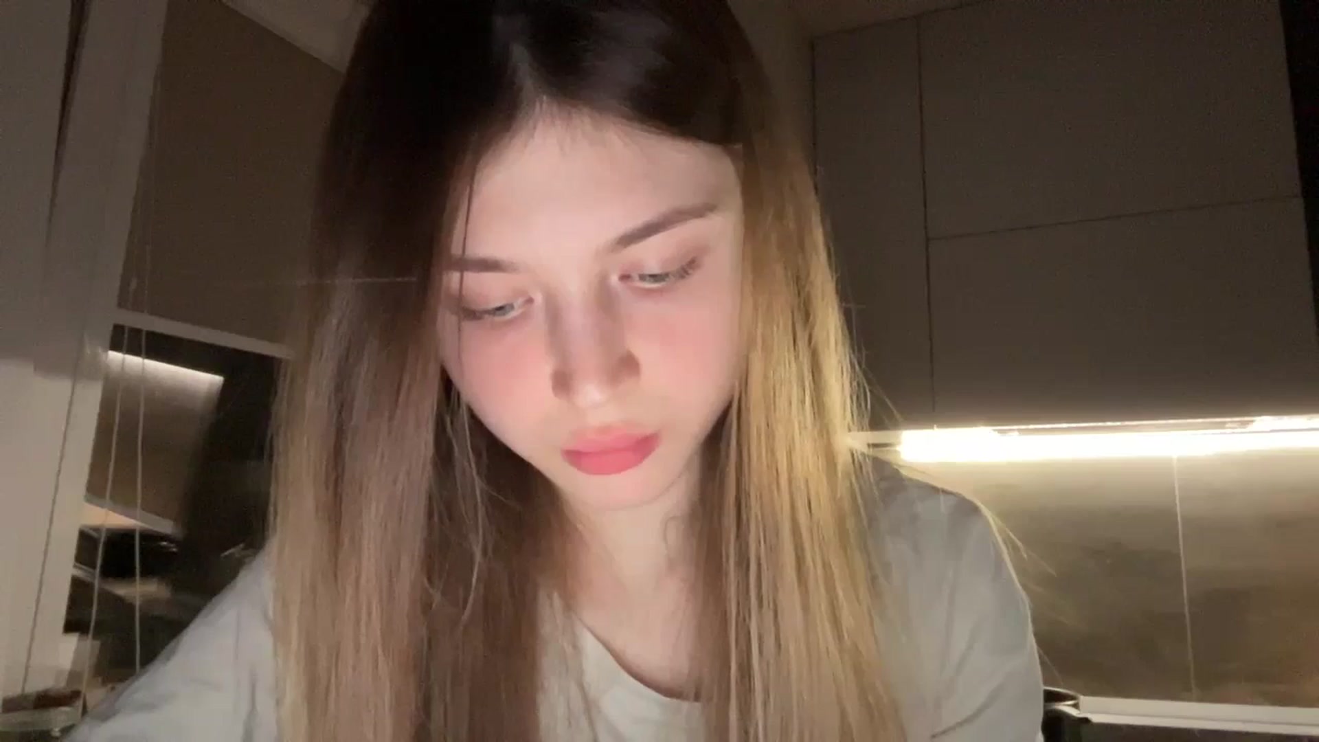 Gallery image thumbnail from Coconut_dream's myfreecams stream on, 04/28/2024, 20:55 image 5 of 20