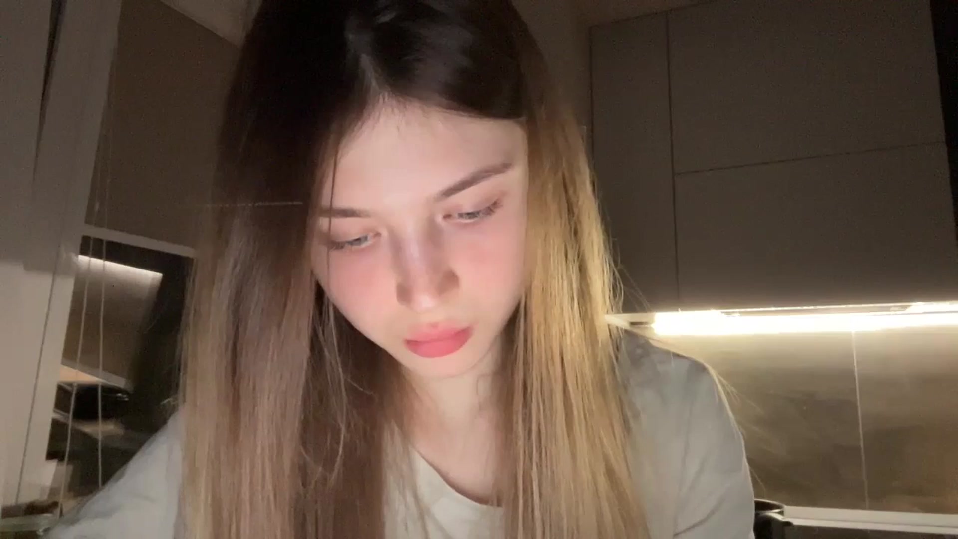 Gallery image thumbnail from Coconut_dream's myfreecams stream on, 04/28/2024, 20:55 image 6 of 20