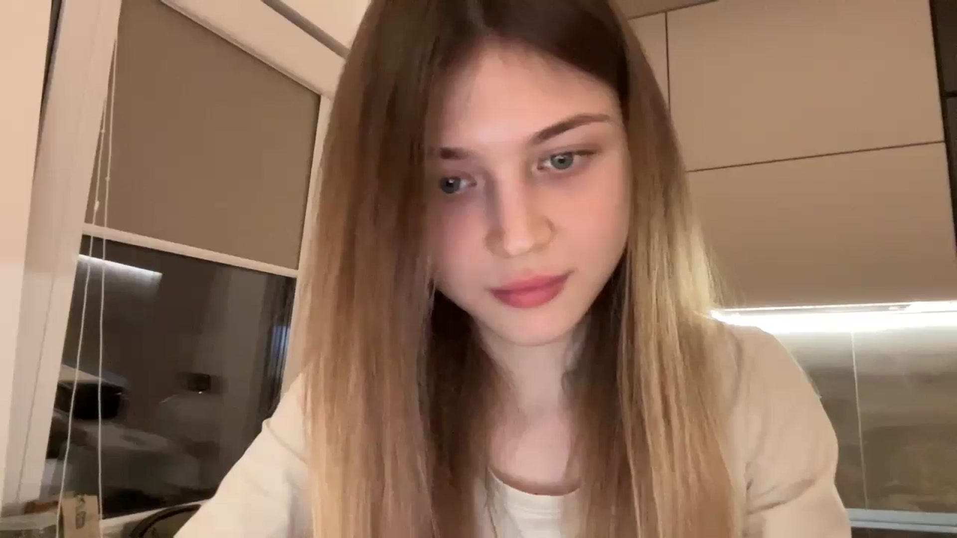 Gallery image thumbnail from Coconut_dream's myfreecams stream on, 04/28/2024, 20:55 image 18 of 20