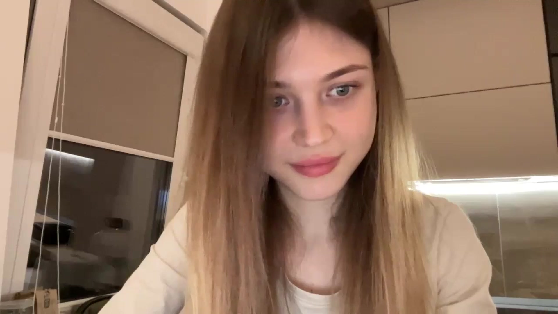Gallery image thumbnail from Coconut_dream's myfreecams stream on, 04/28/2024, 20:55 image 17 of 20