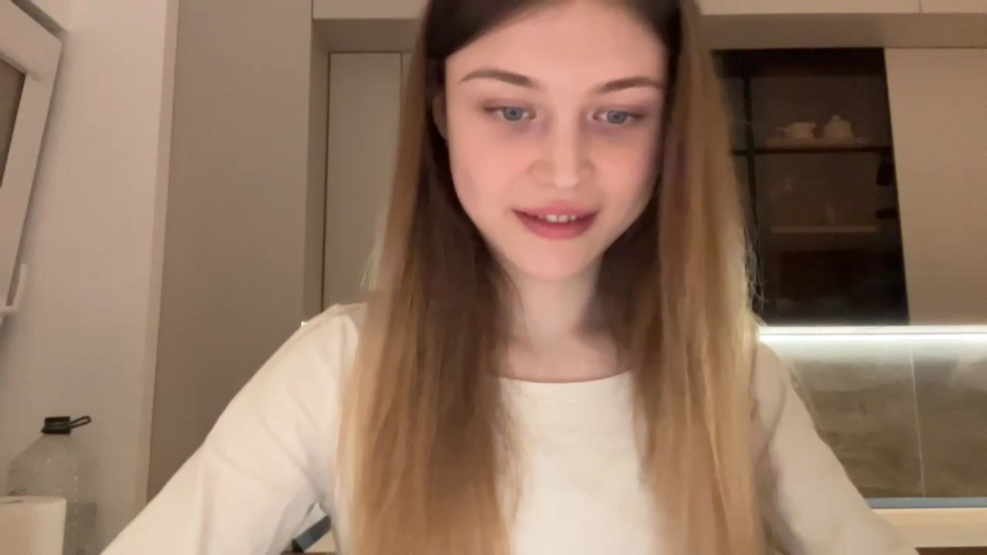 Gallery image thumbnail from Coconut_dream's myfreecams stream on, 04/28/2024, 21:54 image 4 of 20