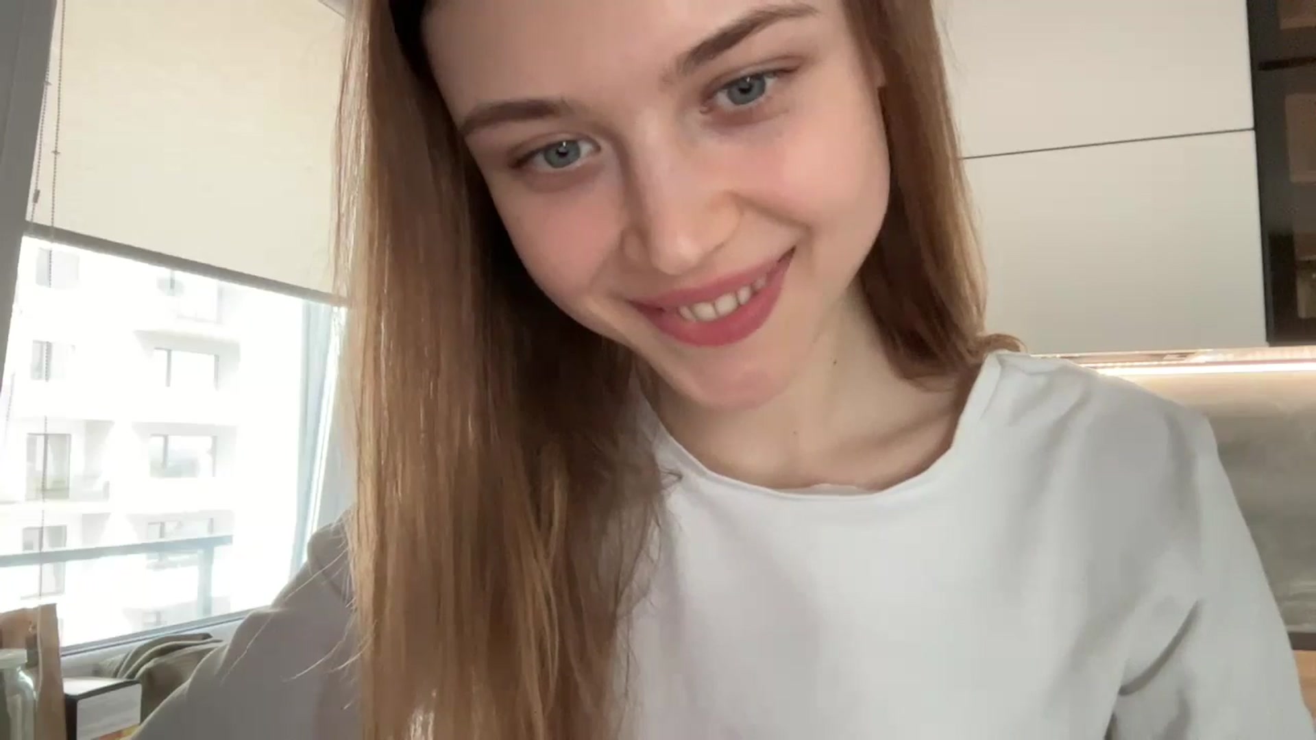 Gallery image thumbnail from Coconut_dream's myfreecams stream on, 05/02/2024, 08:56 image 6 of 20