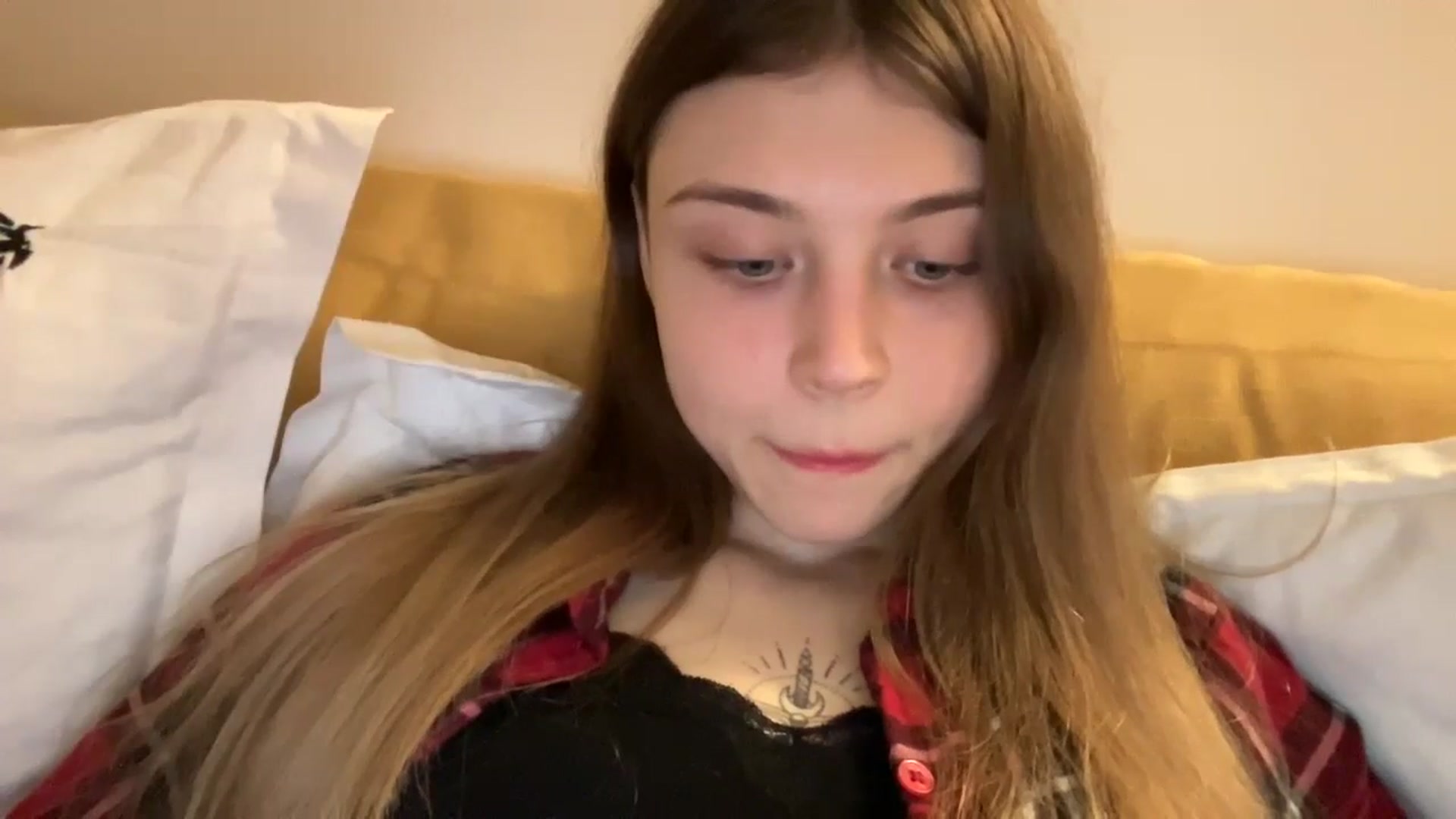 Gallery image thumbnail from Coconut_dream's myfreecams stream on, 05/03/2024, 21:03 image 11 of 20