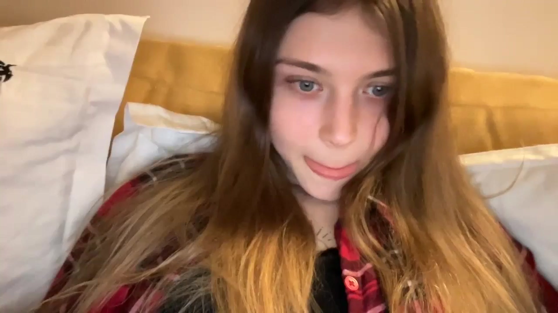 Gallery image thumbnail from Coconut_dream's myfreecams stream on, 05/03/2024, 21:03 image 13 of 20