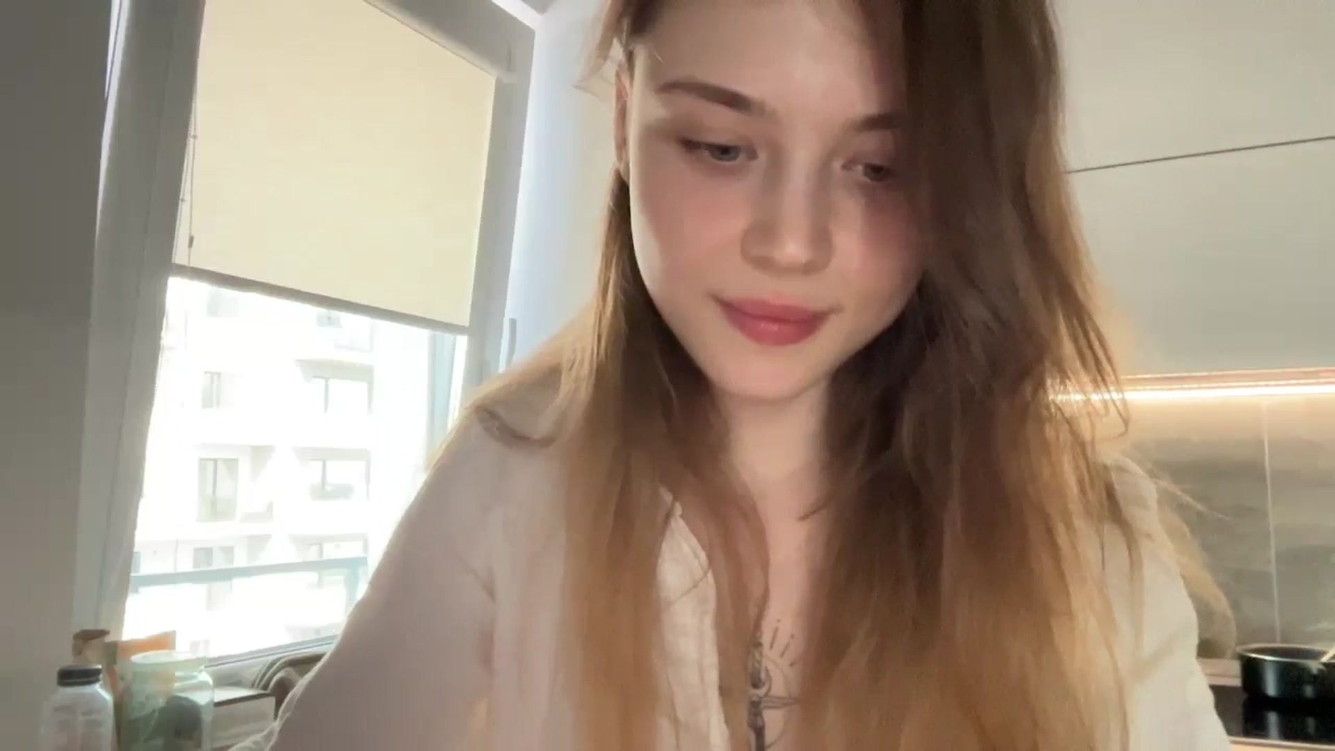 Gallery image thumbnail from Coconut_dream's myfreecams stream on, 05/04/2024, 07:35 image 9 of 20