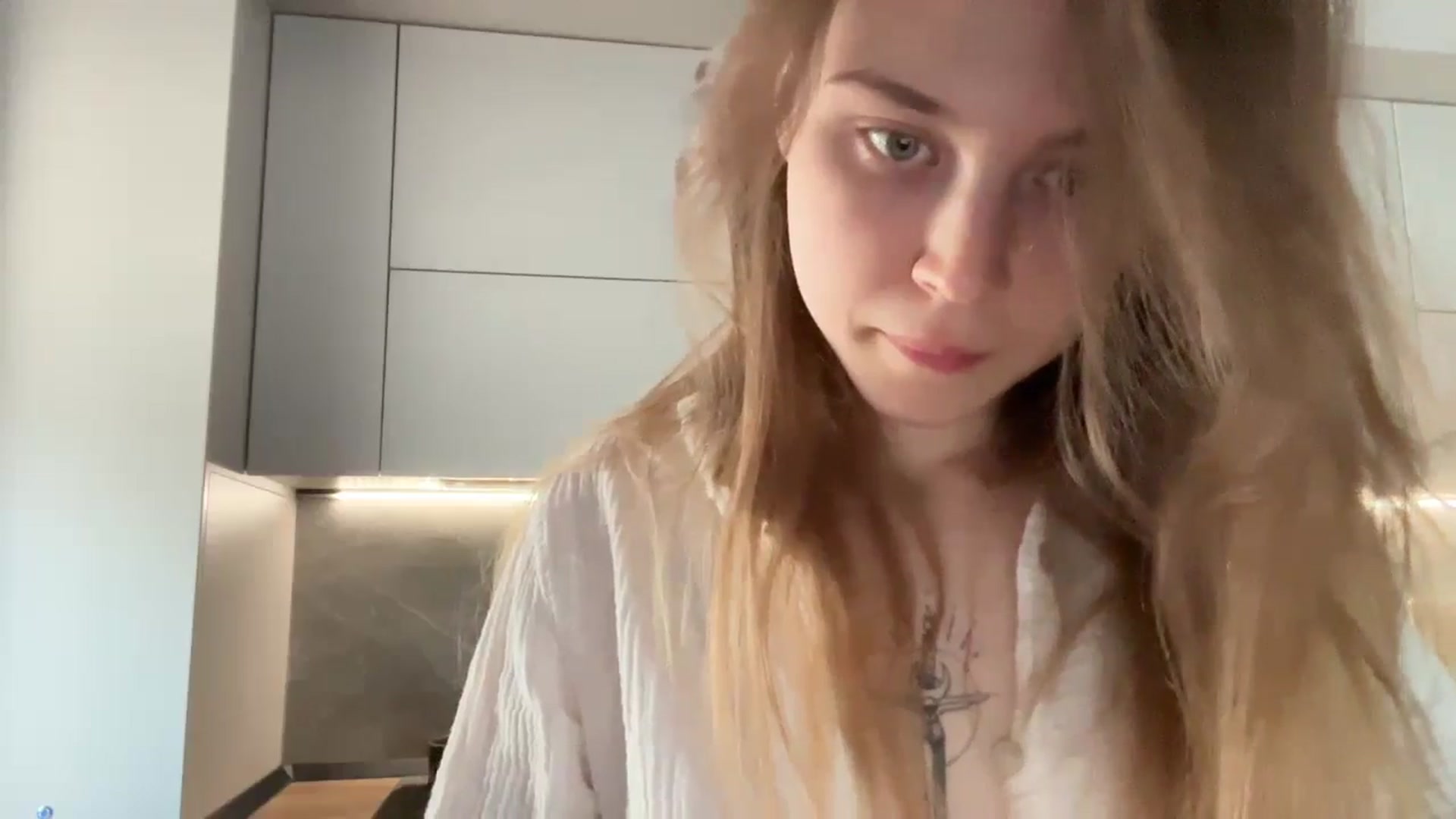 Gallery image thumbnail from Coconut_dream's myfreecams stream on, 05/04/2024, 07:35 image 12 of 20