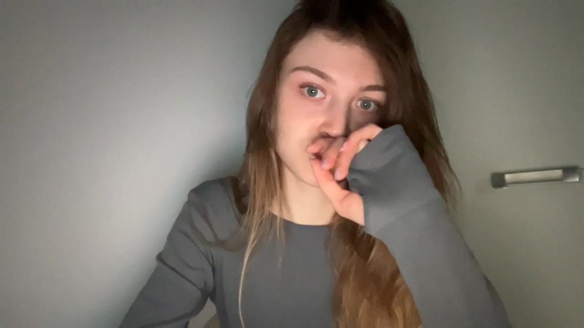 Gallery image thumbnail from Coconut_dream's myfreecams stream on, 05/09/2024, 19:50 image 3 of 20