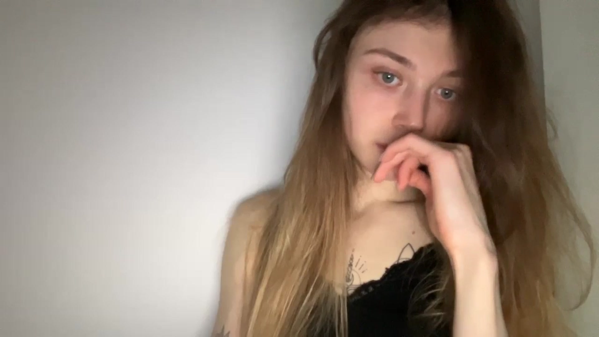 Gallery image thumbnail from Coconut_dream's myfreecams stream on, 05/09/2024, 22:19 image 9 of 20