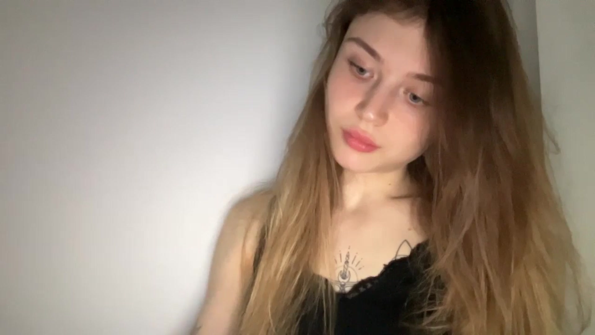 Gallery image thumbnail from Coconut_dream's myfreecams stream on, 05/09/2024, 22:19 image 6 of 20